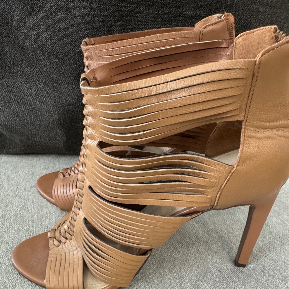 BCBGeneration Cerinah-X Camel Heels